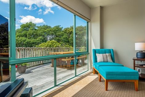 Photo of property in 64 Clifton Terrace, Fitzherbert, Palmerston North, 4410