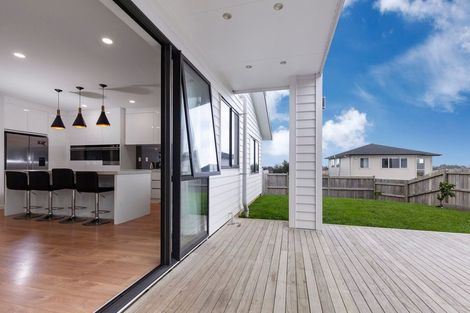 Photo of property in 28 Harvest Avenue, Orewa, 0931