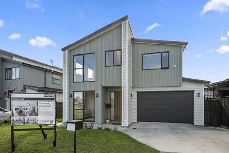 Photo of property in 11 Koiora Road, Clarks Beach, 2122