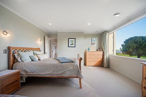 Photo of property in 11 Charles Miller Court, Clarks Beach, 2122