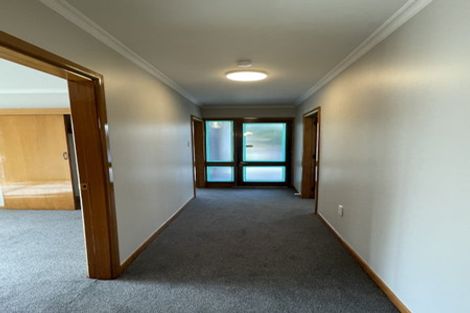 Photo of property in 3 Landsdowne Terrace, Cashmere, Christchurch, 8022