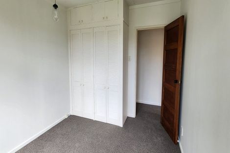 Photo of property in 77 Tahapa Crescent, Meadowbank, Auckland, 1072