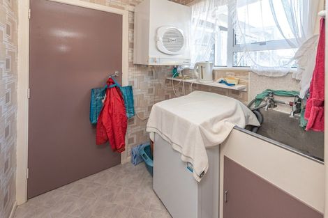 Photo of property in 4 Camellia Avenue, Aramoho, Whanganui, 4500