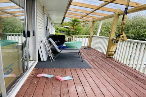 Photo of property in 16 Kirby Street, Glendene, Auckland, 0602