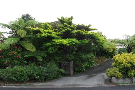 Photo of property in 1/28 Orchard Road, Waiake, Auckland, 0630