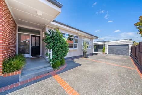 Photo of property in 68 Queens Grove, Hutt Central, Lower Hutt, 5010