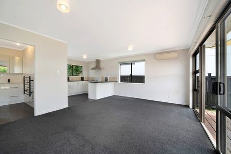 Photo of property in 1/11 Ranui Station Road, Ranui, Auckland, 0612