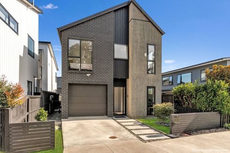 Photo of property in 19 Konoba Avenue, Kumeu, 0810