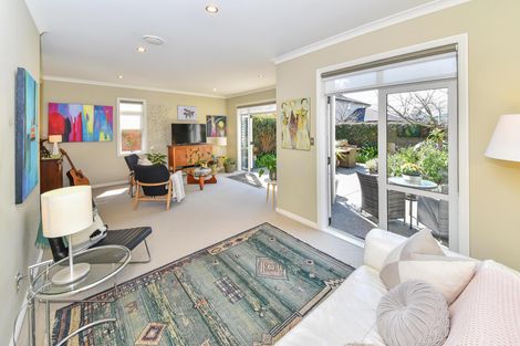 Photo of property in 4 Trecarne Street, Karaka, Papakura, 2113