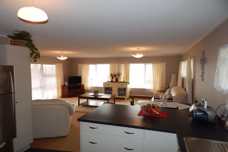 Photo of property in 21 Puketiro Place, Paihia, 0200