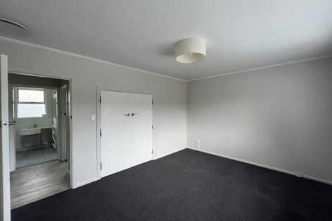 Photo of property in 35 Seine Road, Forrest Hill, Auckland, 0620