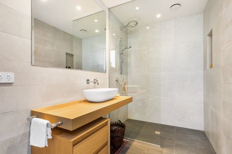 Photo of property in 35 Poynder Avenue, Merivale, Christchurch, 8014