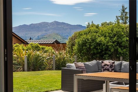 Photo of property in 62 Jacks Point Rise, Jacks Point, Queenstown, 9371