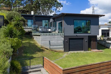 Photo of property in 36 Robertson Street, Raglan, 3225