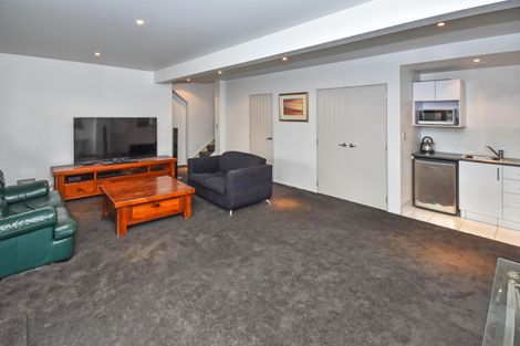 Photo of property in 21 Orinda Close, Botany Downs, Auckland, 2010