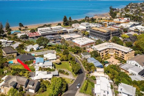 Photo of property in 35 Bayview Road, Browns Bay, Auckland, 0630