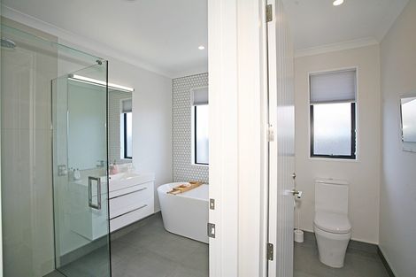 Photo of property in 18 Pistacia Place, Hornby, Christchurch, 8025