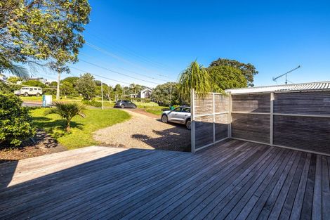 Photo of property in 1 Puriri Road, Oneroa, Waiheke Island, 1081