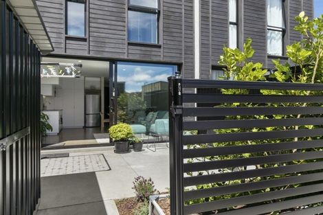 Photo of property in 4 Te Ara O Paetutu, Petone, Lower Hutt, 5012