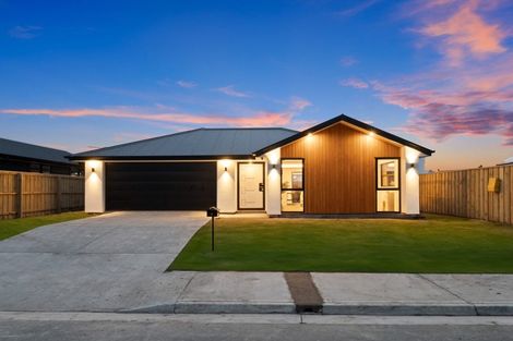 Photo of property in 41 Mehrtens Crescent, Woodend, 7691