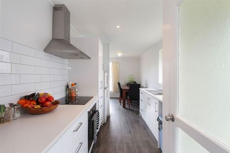 Photo of property in 11 Litchfield Place, Clarks Beach, 2122