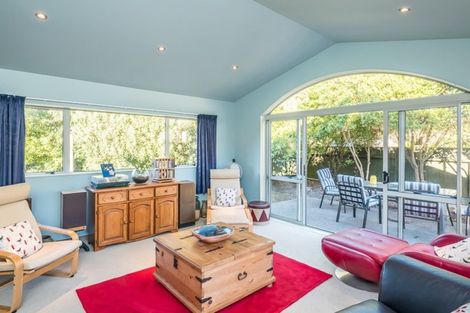 Photo of property in 25 Sams Way, Raumati South, Paraparaumu, 5032