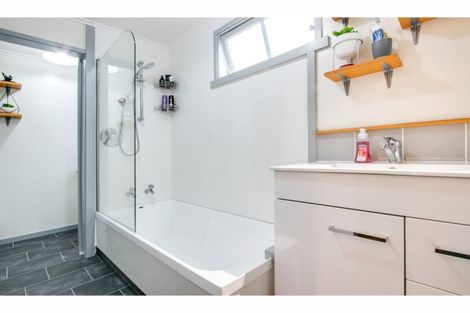 Photo of property in 85 Milton Road, Bluff Hill, Napier, 4110