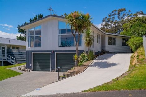 Photo of property in 5 Quinn Grove, Ranui, Porirua, 5024
