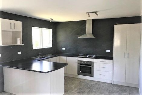 Photo of property in 5 Kerry Place, Papakura, 2110