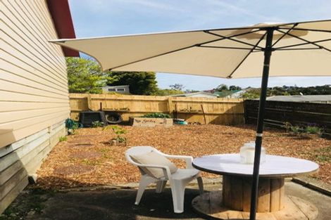 Photo of property in 109 Woodglen Road, Glen Eden, Auckland, 0602