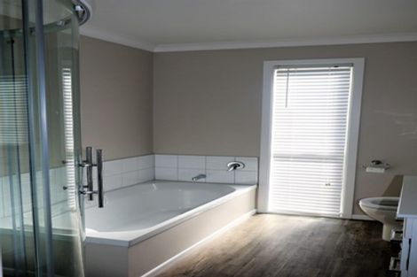 Photo of property in 41a Moeraki Road, Maoribank, Upper Hutt, 5018