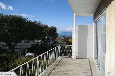 Photo of property in 2/33 Castor Bay Road, Castor Bay, Auckland, 0620