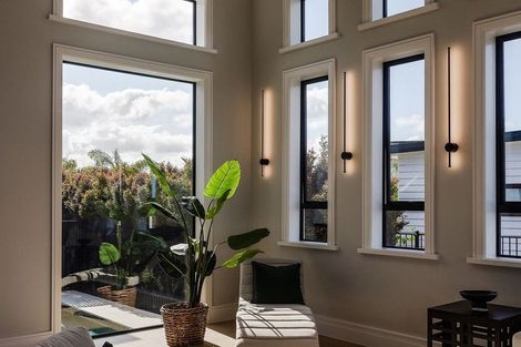 Photo of property in 112 Arran Point Parade, Orewa, 0931