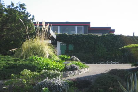 Photo of property in 127 Tutere Street, Waikanae Beach, Waikanae, 5036