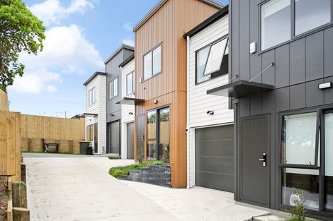 Photo of property in 12c Massine Place, Randwick Park, Auckland, 2105