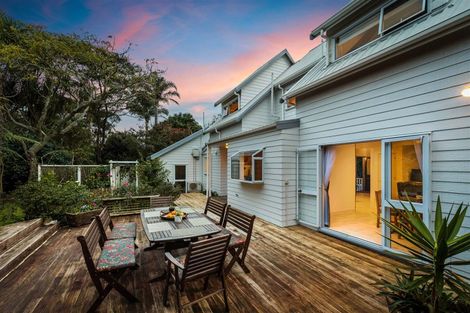 Photo of property in 4 Kitewaho Road, Swanson, Auckland, 0816