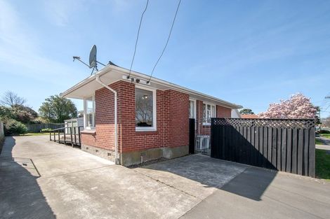 Photo of property in 413 Linwood Avenue, Bromley, Christchurch, 8062