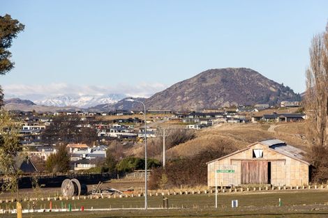 Photo of property in 15 Glenbrae Crescent, Wanaka, 9305