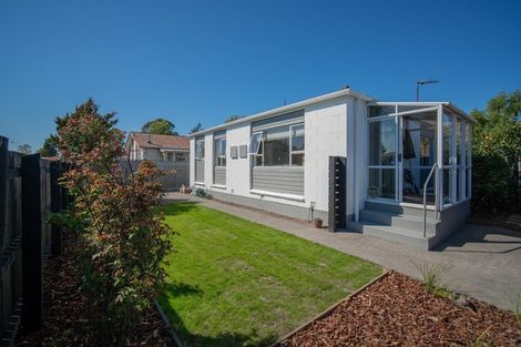 Photo of property in 2/14 Kawau Crescent, Bromley, Christchurch, 8062