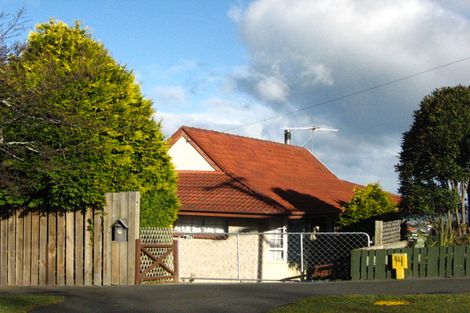 Photo of property in 52 Mckerrow Street, Shiel Hill, Dunedin, 9013