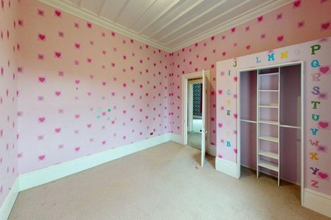 Photo of property in 215 Bridge Street, Bulls, 4818