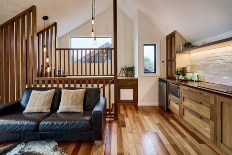 Photo of property in 37 Forres Street, Seatoun, Wellington, 6022