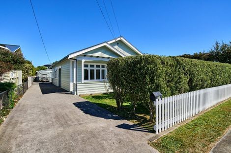 Photo of property in 22 Central Terrace, Alicetown, Lower Hutt, 5010