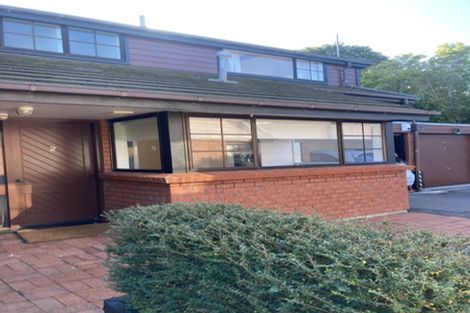 Photo of property in 2/136 Karori Road, Karori, Wellington, 6012