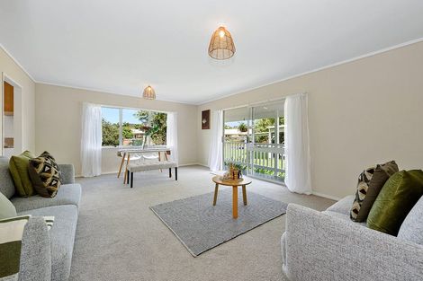 Photo of property in 77 Lake Crescent, Hamilton Lake, Hamilton, 3204