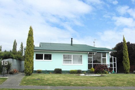 Photo of property in 16 Shelley Crescent, Stoke, Nelson, 7011