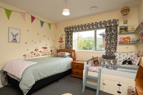 Photo of property in 24 Waimarama Street, Waikawa, Picton, 7220