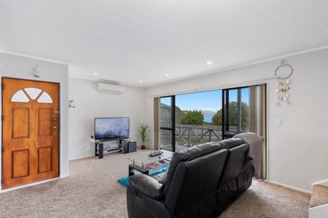 Photo of property in 16a Jasmine Grove, Maungaraki, Lower Hutt, 5010
