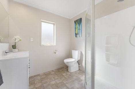 Photo of property in 19 Walnut Grove, Kelvin Grove, Palmerston North, 4414