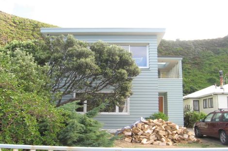 Photo of property in 189 Breaker Bay Road, Breaker Bay, Wellington, 6022